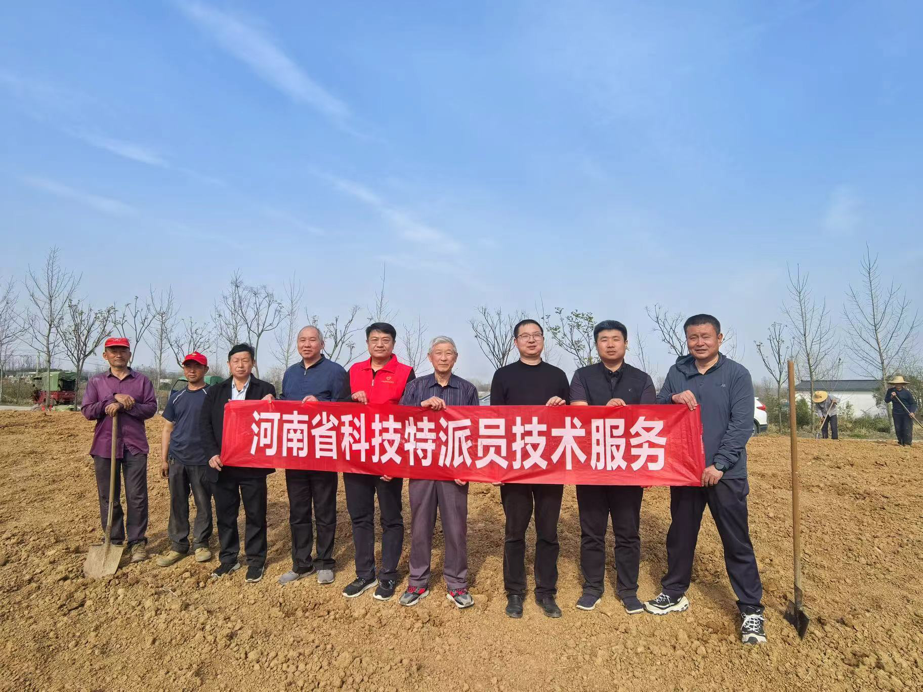 党建引领产业振兴 农村中心 省蚕业协会 熊畈村构建支部堡垒助力乡村产业发展